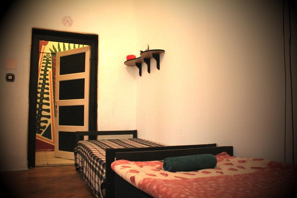 Downtown Hostel Budapeste Quarto foto