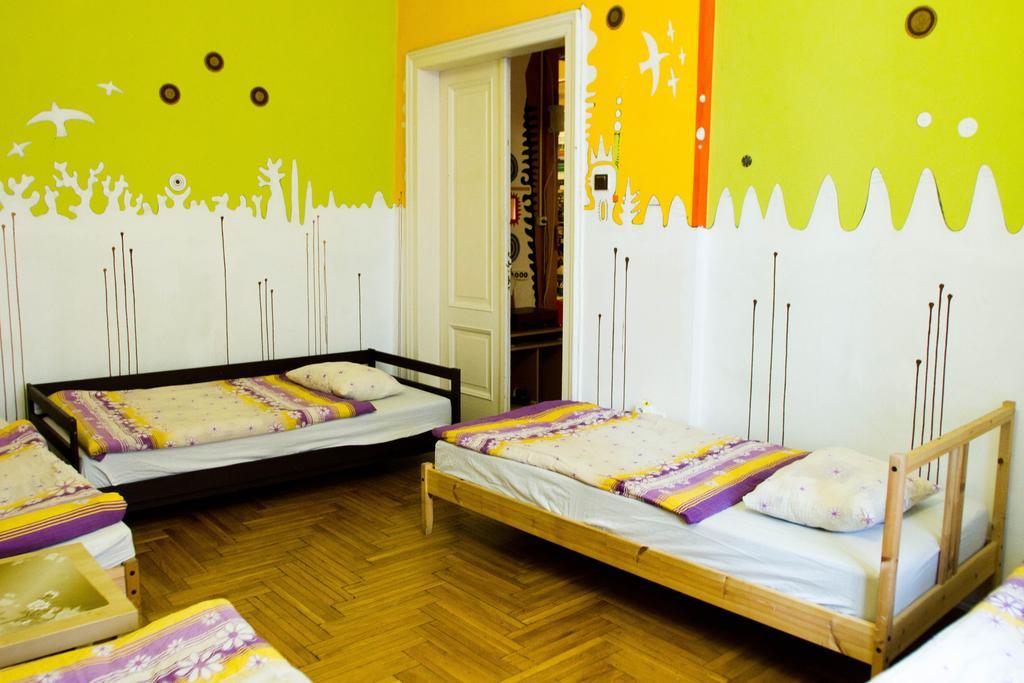 Downtown Hostel Budapeste Exterior foto