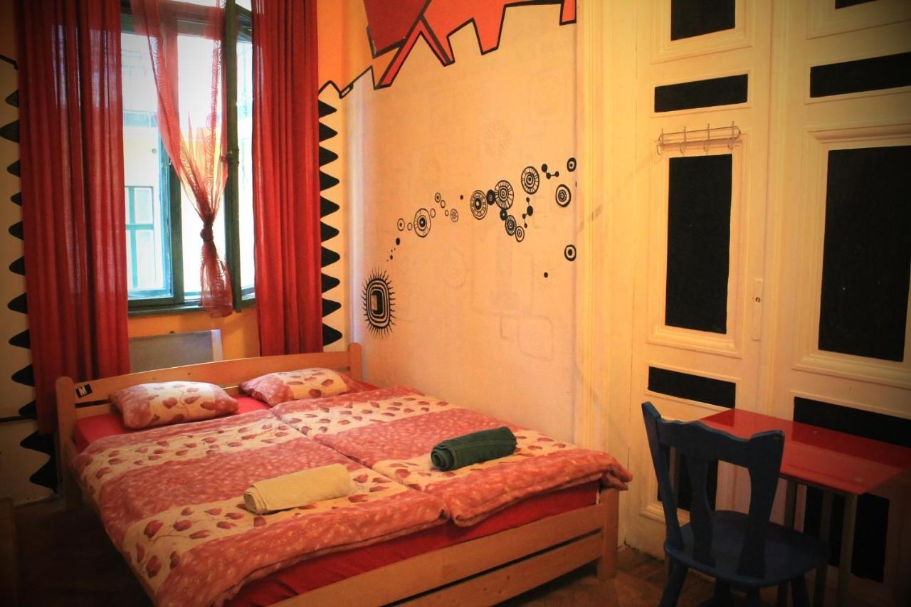 Downtown Hostel Budapeste Quarto foto